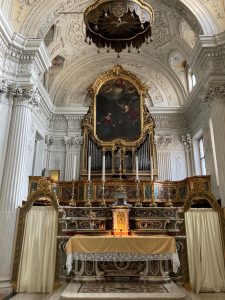 Altare maggiore con l'Annunciazione del Maganza